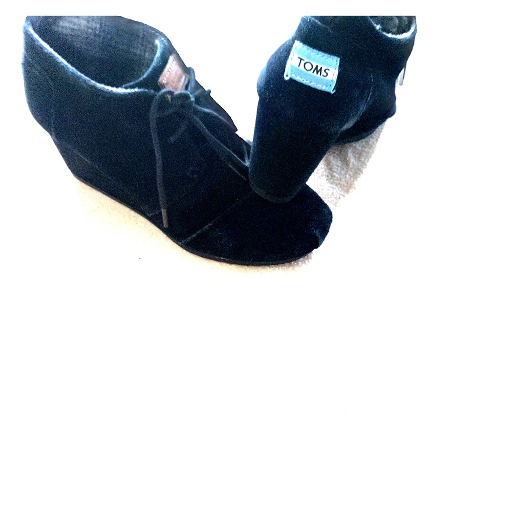 Tom's heeled shoes